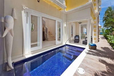 Luxury Villa Photo #3