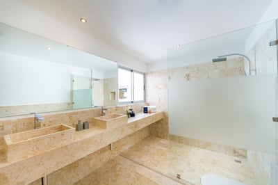 Luxury Villa Photo #29