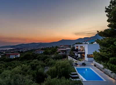 Luxury Villa Photo #15