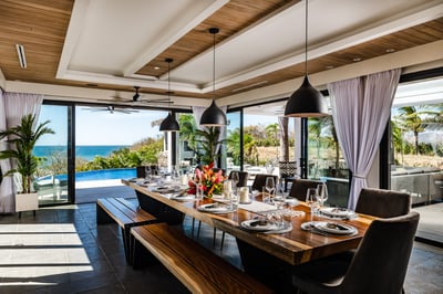 Luxury Villa Photo #18