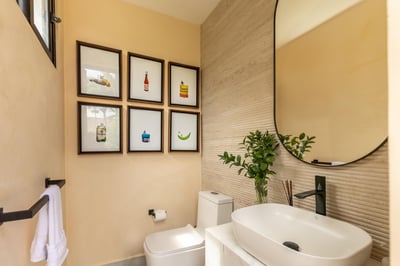 Luxury Villa Photo #30