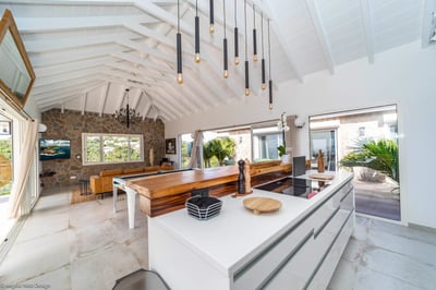 Luxury Villa Photo #12