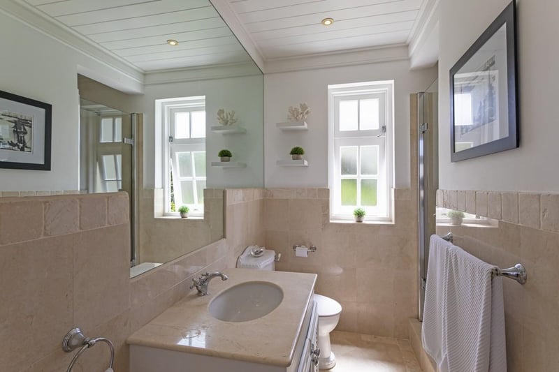 Fig Tree House and Cottage