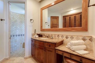Luxury Villa Photo #26