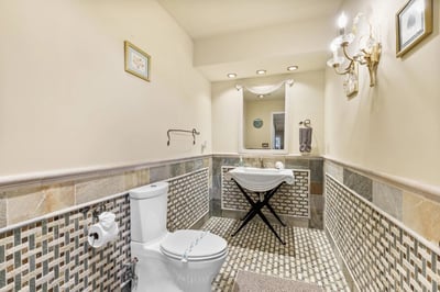 Luxury Villa Photo #18