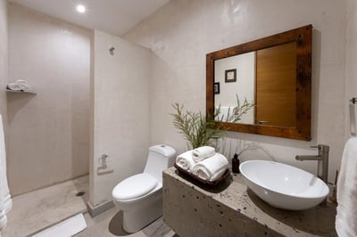 Luxury Villa Photo #39