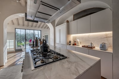 Luxury Villa Photo #13