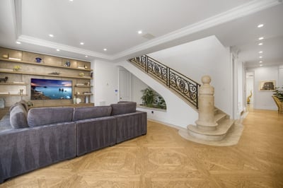 Luxury Villa Photo #29
