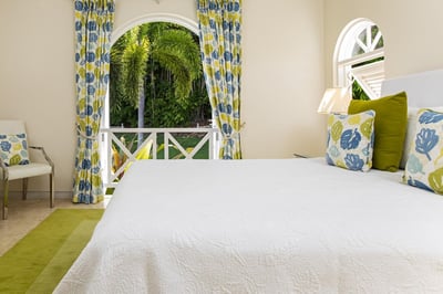 Luxury Villa Photo #18