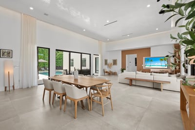 Luxury Villa Photo #19