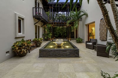 Luxury Villa Photo #12