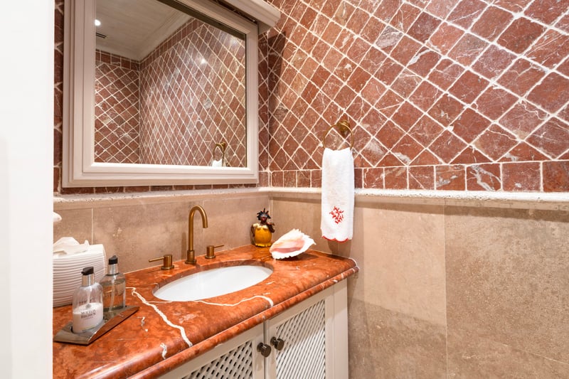 Sea Breeze at Old Trees