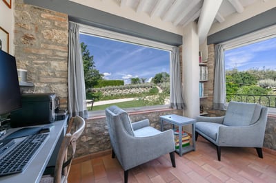 Luxury Villa Photo #22