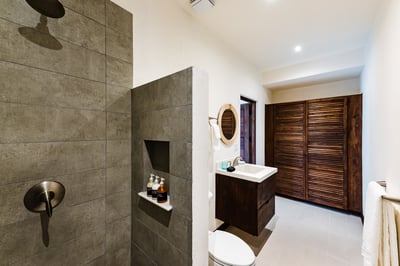 Luxury Villa Photo #19