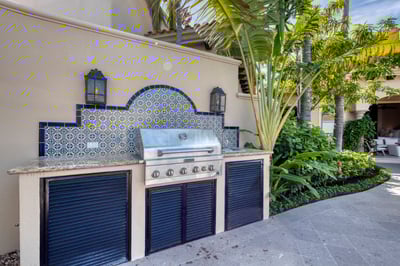 Luxury Villa Photo #9