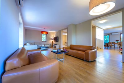Luxury Villa Photo #16