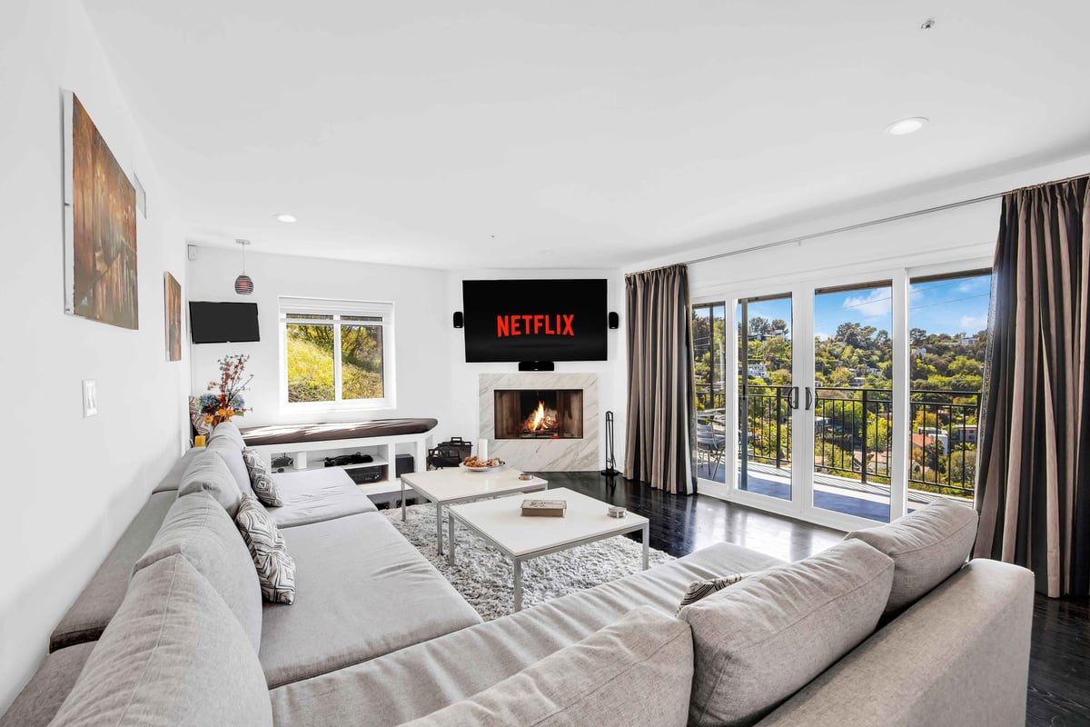 The Artist’s Summit