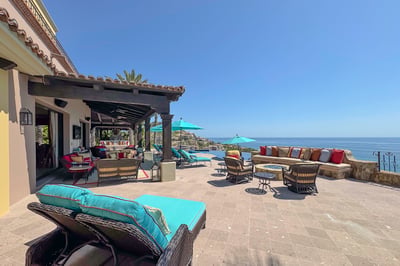 Luxury Villa Photo #16