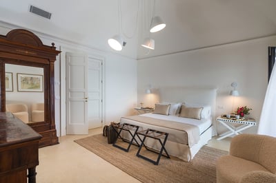 Luxury Villa Photo #48