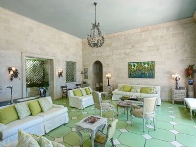 Luxury Villa Photo #13
