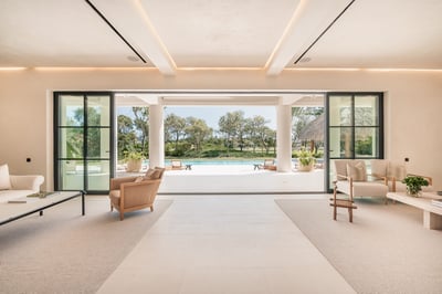 Luxury Villa Photo #46