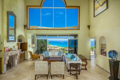 Luxury Villa Photo #18