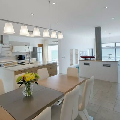 Luxury Villa Photo #5