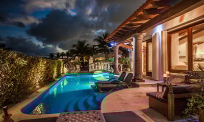 Luxury Villa Photo #6