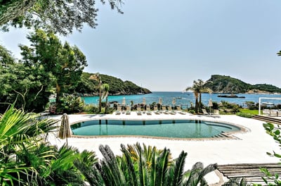 Luxury Villa Photo #3