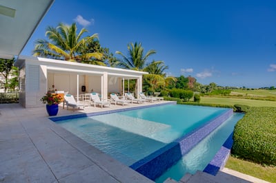 Luxury Villa Photo #11