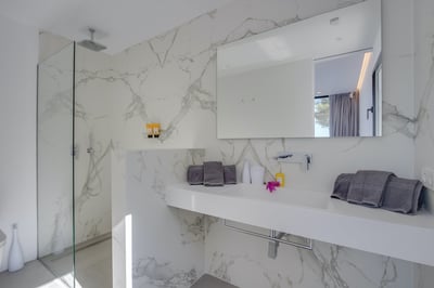 Luxury Villa Photo #32