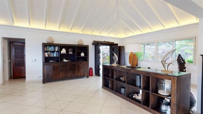 Living & Kitchen