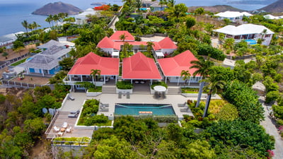 Luxury Villa Photo #3
