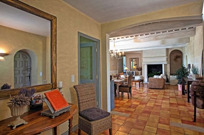Luxury Villa Photo #23