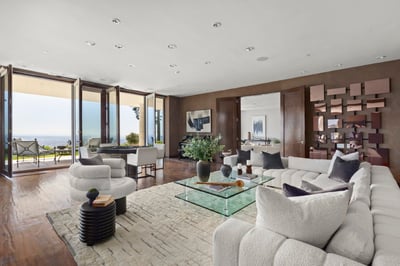 Luxury Villa Photo #13