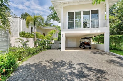 Luxury Villa Photo #35