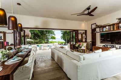 Luxury Villa Photo #23