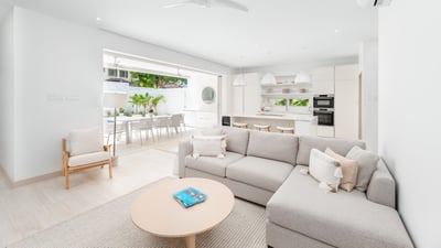 Luxury Villa Photo #3