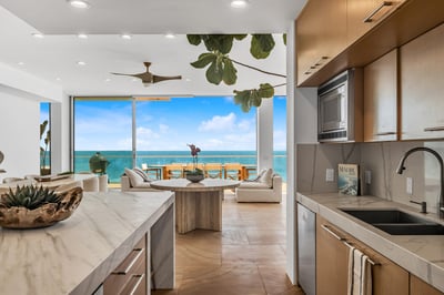 Luxury Villa Photo #9