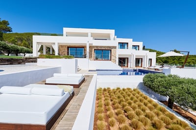 Luxury Villa Photo #12
