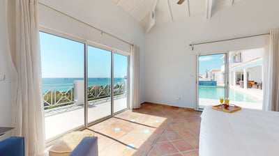 Luxury Villa Photo #36