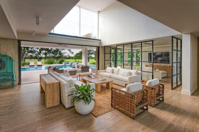 Luxury Villa Photo #10