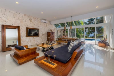 Luxury Villa Photo #53