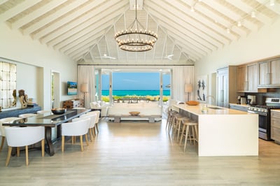 Luxury Villa Photo #5
