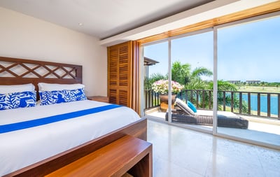 Luxury Villa Photo #44