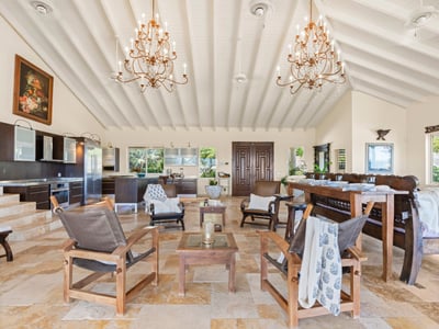 Luxury Villa Photo #23