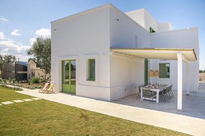 Luxury Villa Photo #9