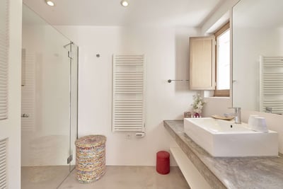 Luxury Villa Photo #26