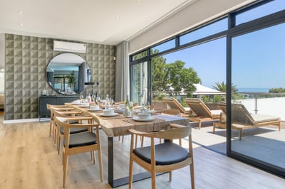 Luxury Villa Photo #17