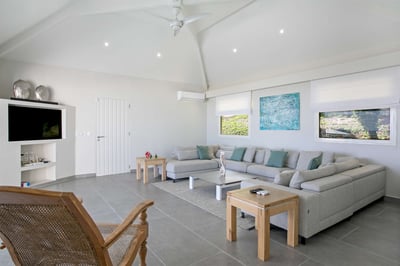 Luxury Villa Photo #14